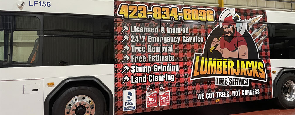 sign-rite-lumberjacks-bus-partial-wrap